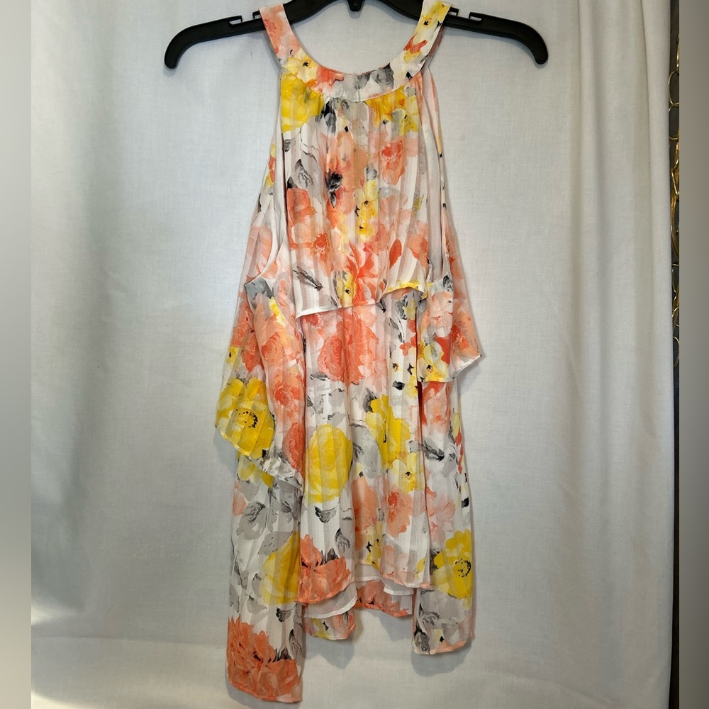 Lightweight Floral Shirt Sleeveless